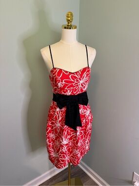 B. Smart Red & White Abstract Floral Mini Dress with Black Bow - Size 6
